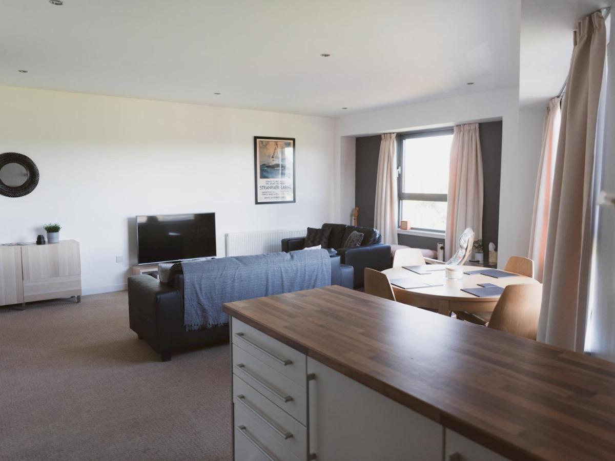 Pass The Keys Lovely 2-Bed Flat Glasgow Harbour Free Parking Eksteriør billede