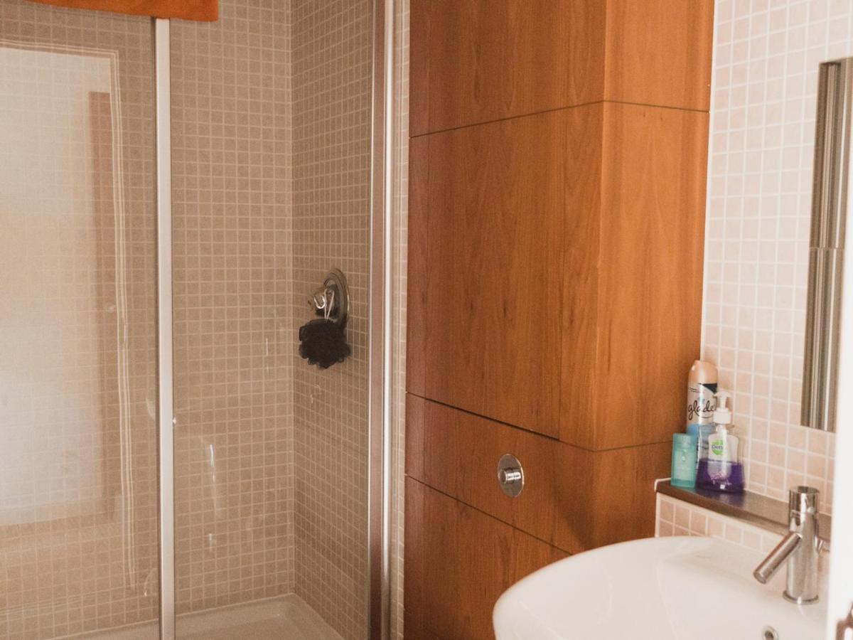 Pass The Keys Lovely 2-Bed Flat Glasgow Harbour Free Parking Eksteriør billede
